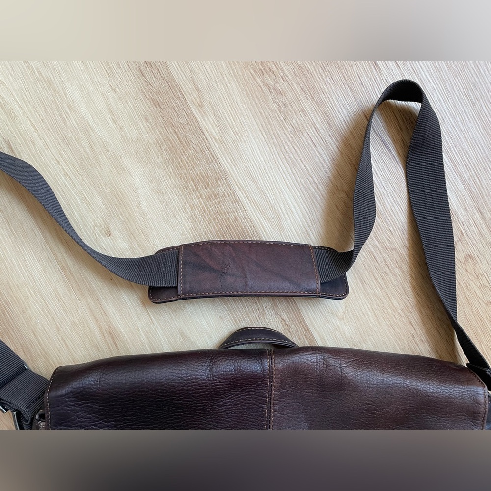 Kenneth Cole Reaction brown leather messenger bag briefcase classic work college - Picture 11 of 11